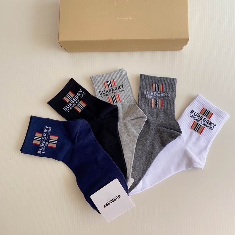 Burberry socks  (2)