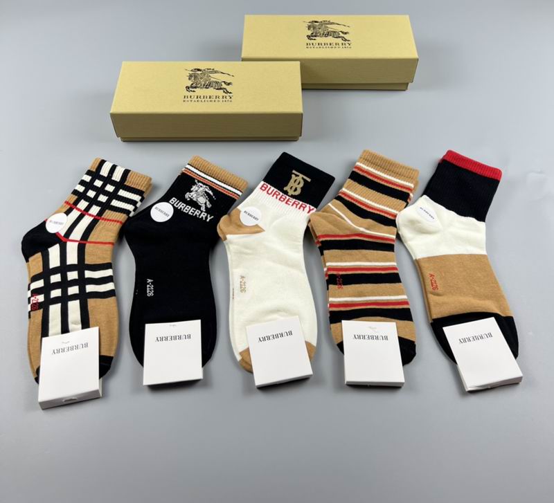 Burberry socks  (2)