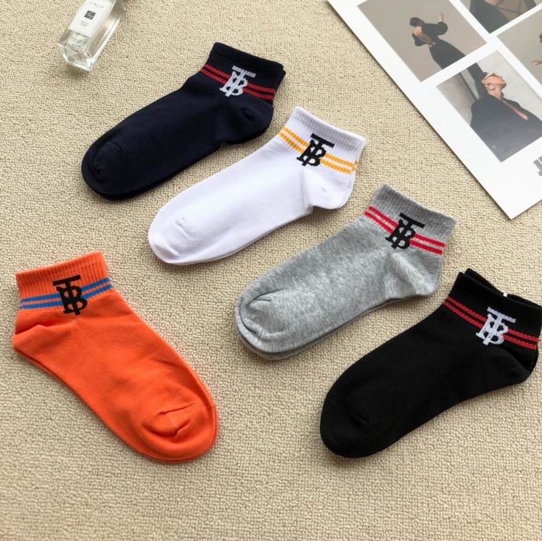 Burberry socks  (2)