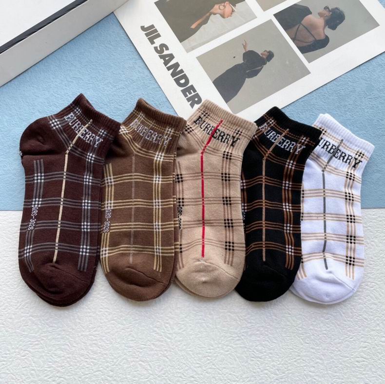 Burberry socks  (2)