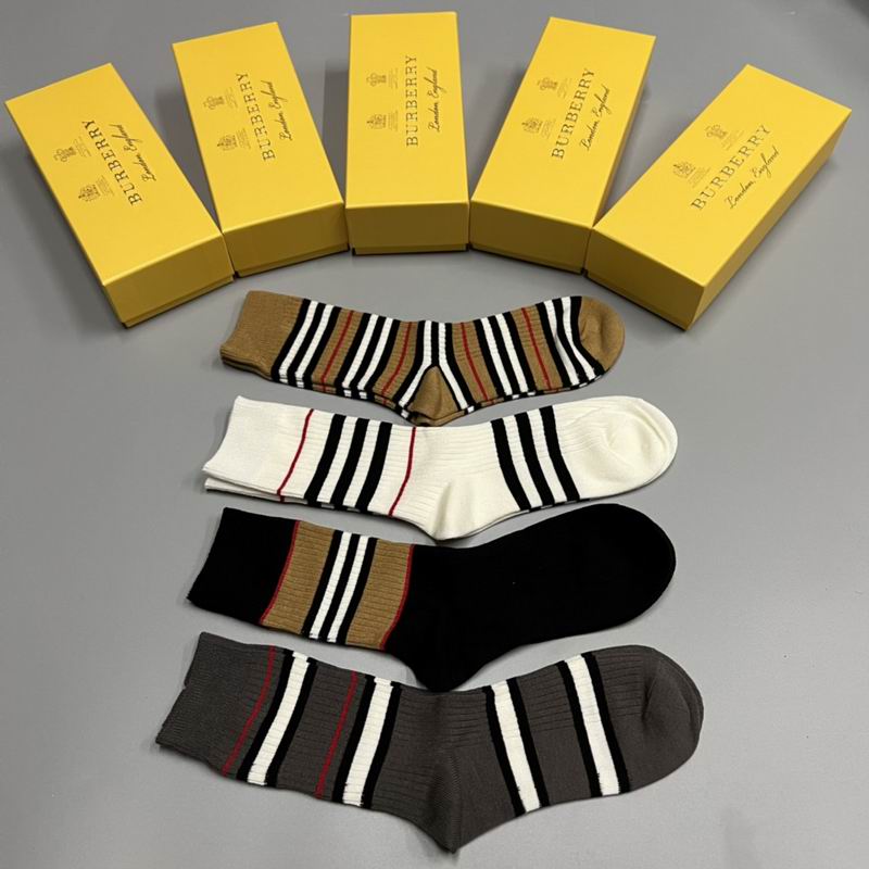Burberry socks  (2)