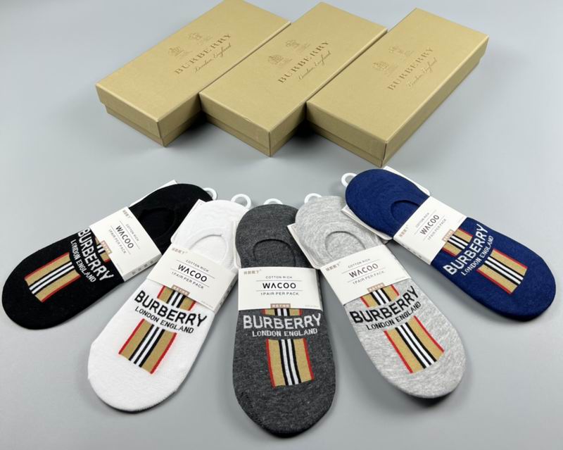 Burberry socks  (2)