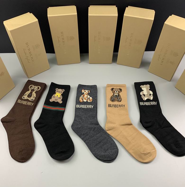 Burberry socks  (3)
