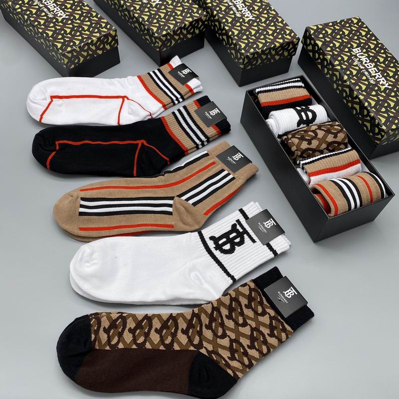 Burberry socks  (3)