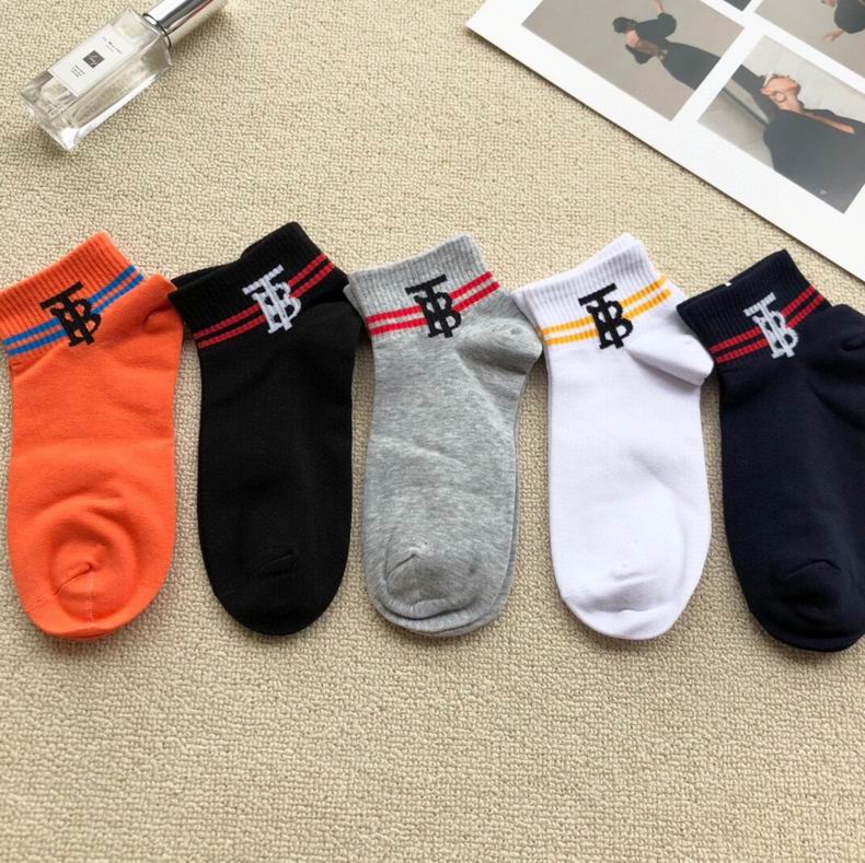 Burberry socks  (3)