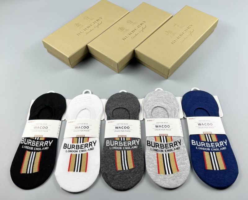 Burberry socks  (4)