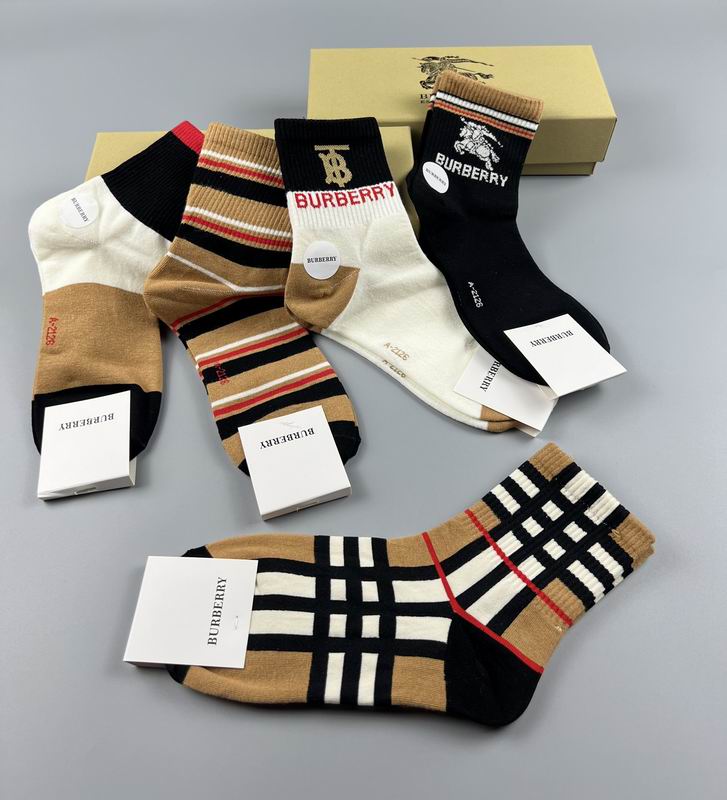 Burberry socks  (5)