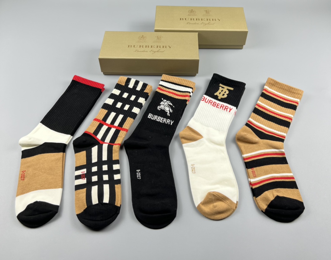 Burberry socks  (6)