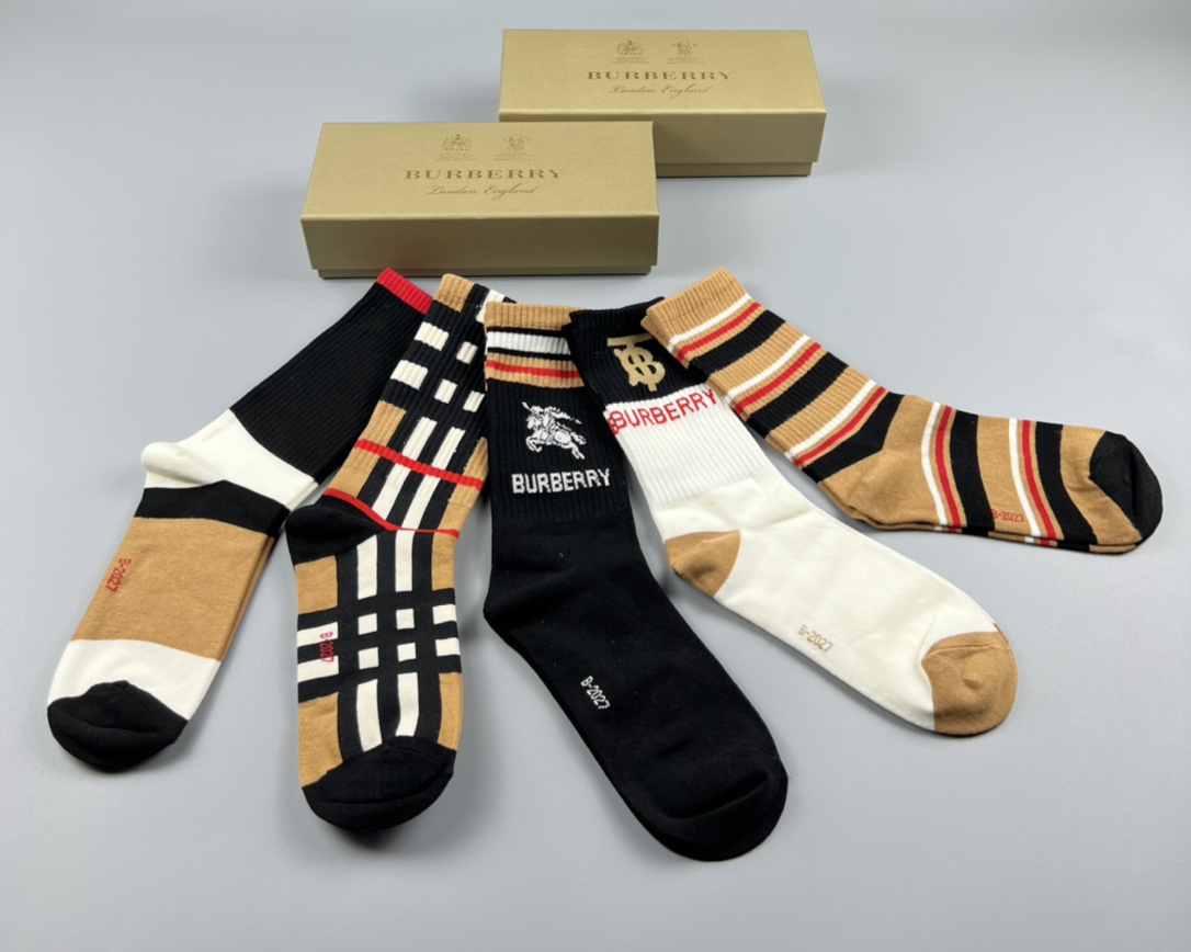 Burberry socks  (7)
