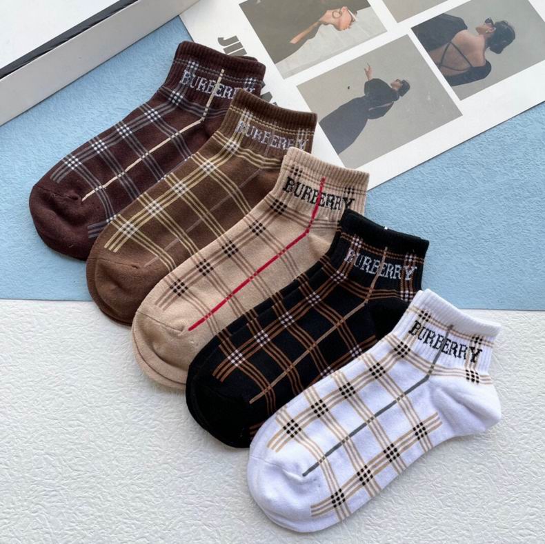 Burberry socks  (7)