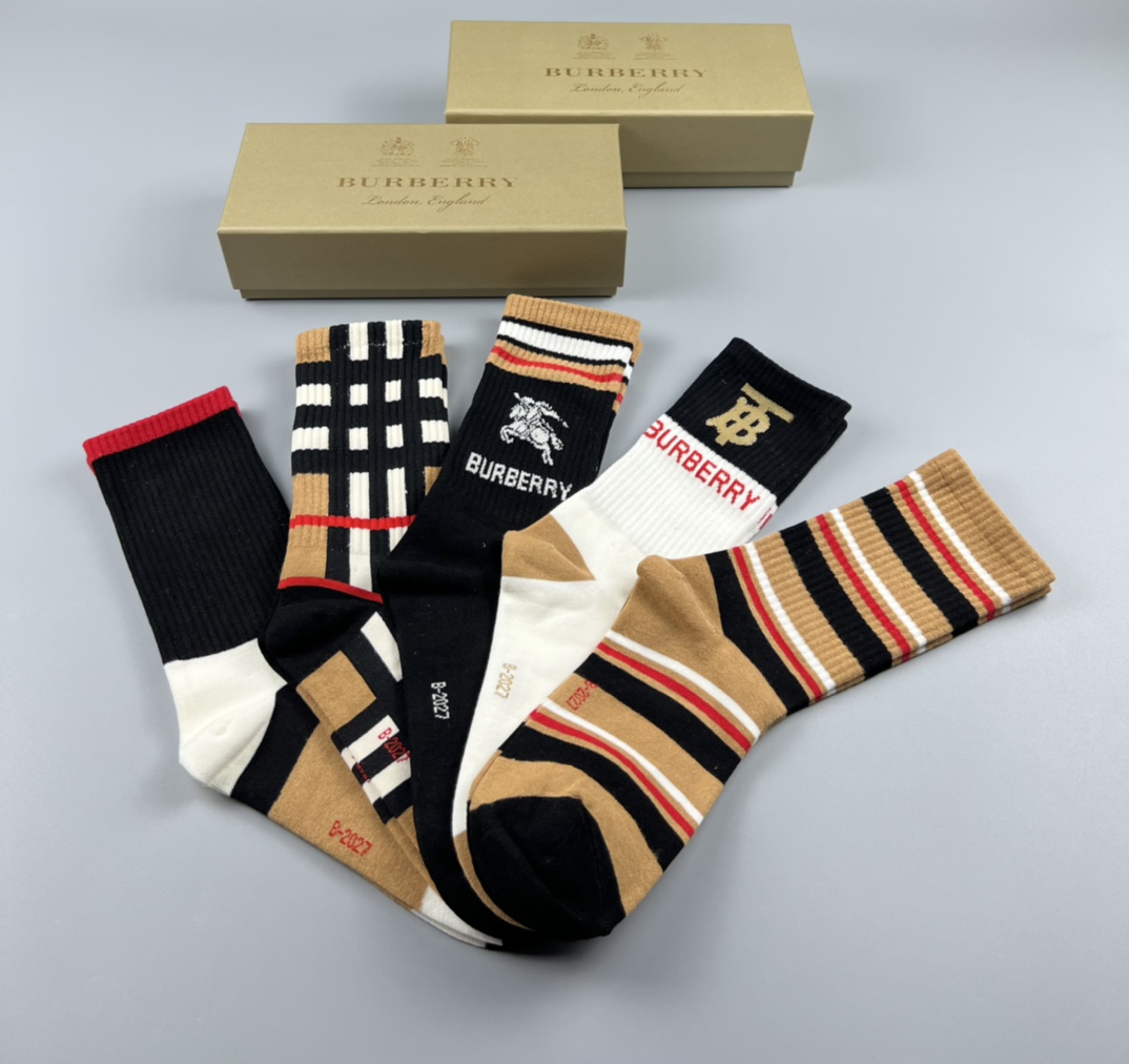 Burberry socks  (8)