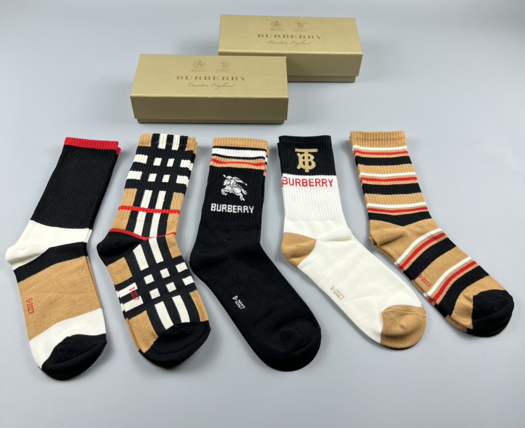 Burberry socks  (9)