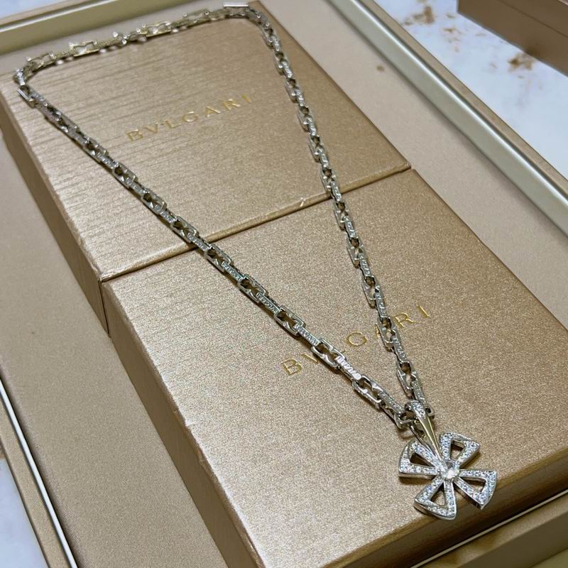 Bvlgari necklace  06yxh02 (1)