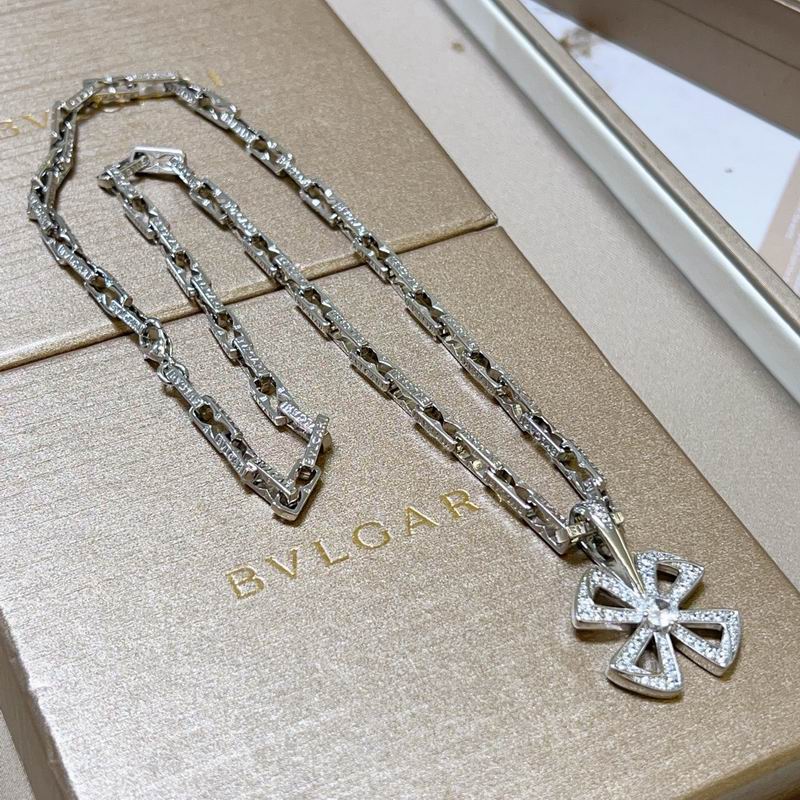 Bvlgari necklace  06yxh02 (5)