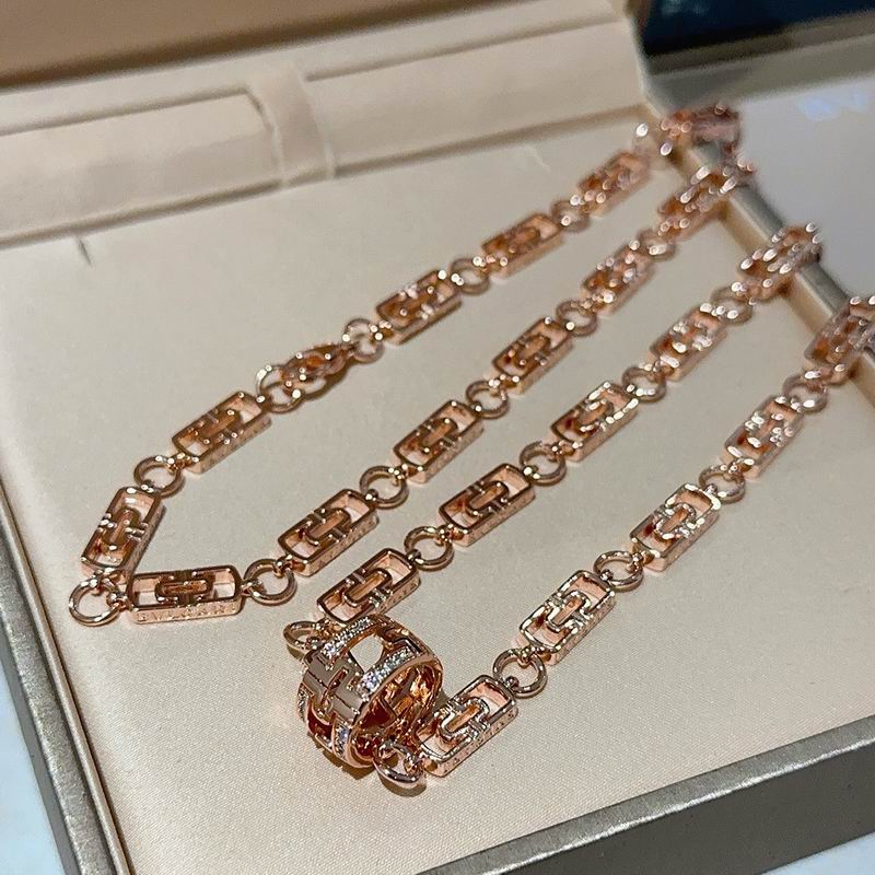 Bvlgari necklace  06yxh10 (5)