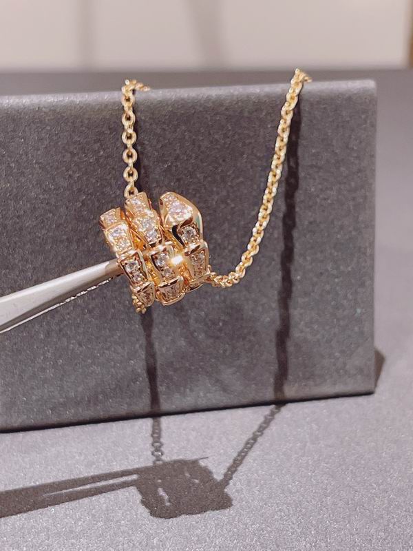 Bvlgari necklace 04yxh07 (6)