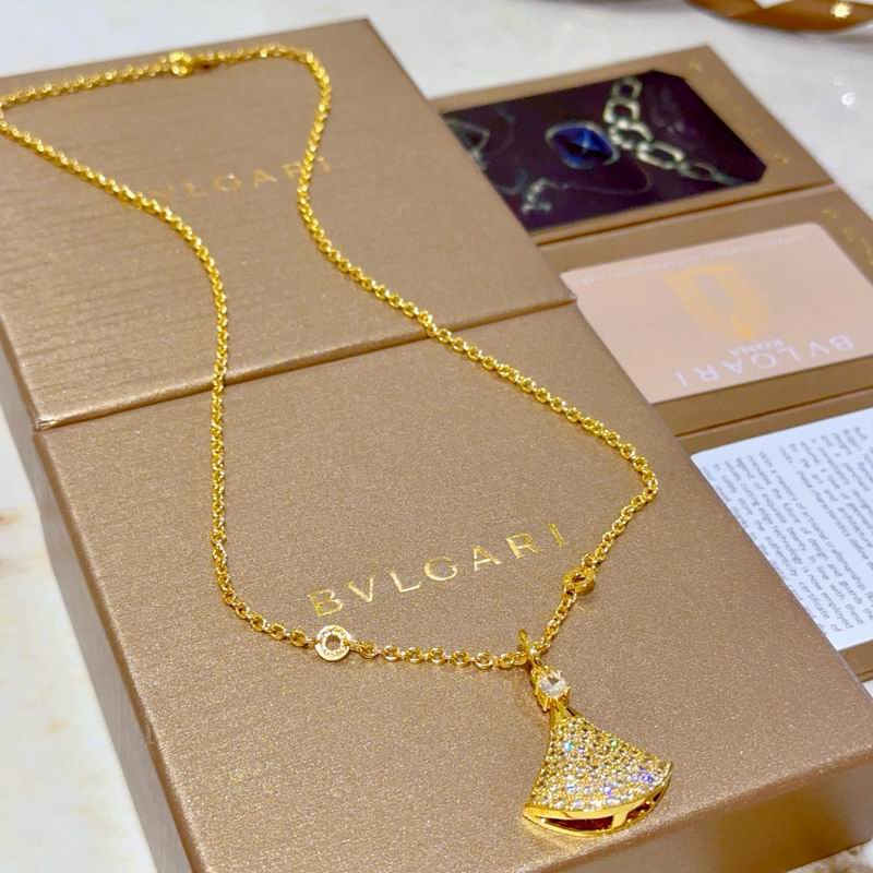 Bvlgari necklace 04yxh11 (1)