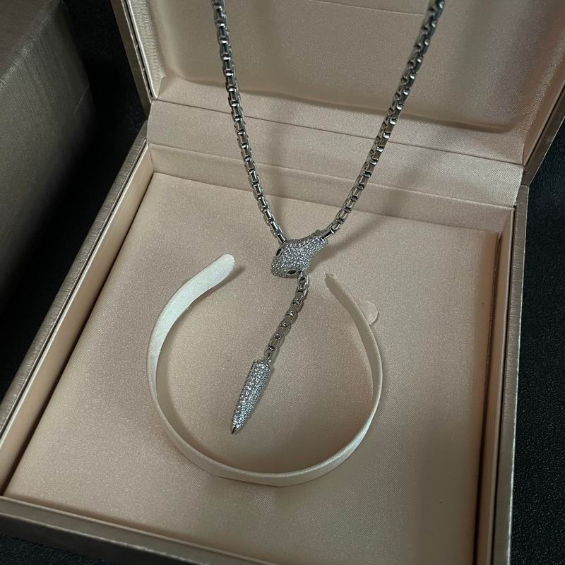Bvlgari necklace 04yxh20 (9)