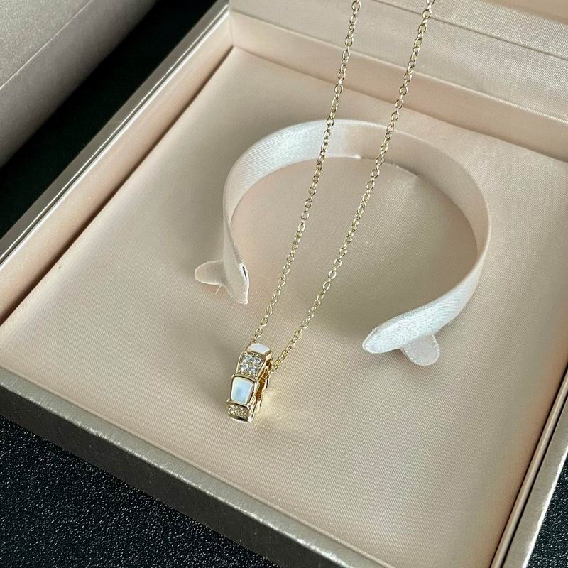 Bvlgari necklace 04yxh25 (2)