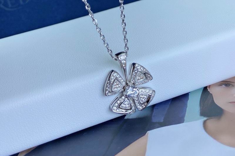 Bvlgari necklace 04yxh45 (6)