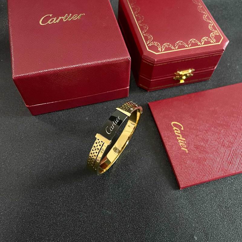 Cartier bracelet 06yxh08 (2)