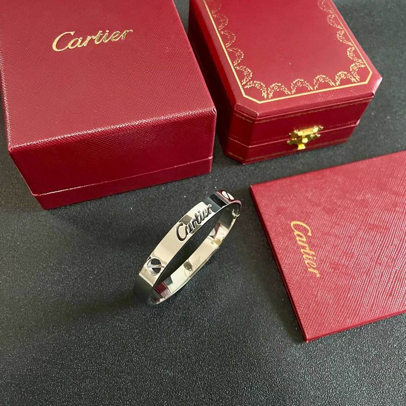 Cartier bracelet 06yxh09 (2)