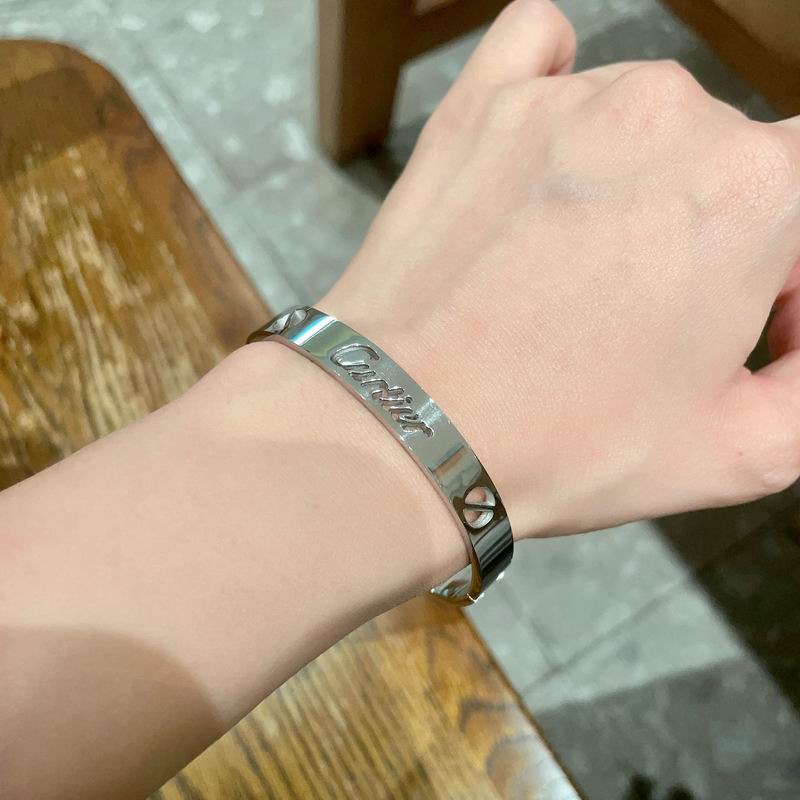 Cartier bracelet 06yxh09 (6)