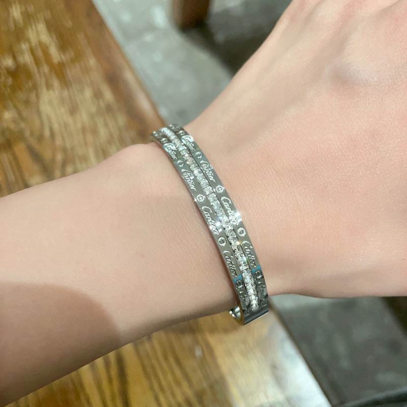 Cartier bracelet 06yxh10 (5)