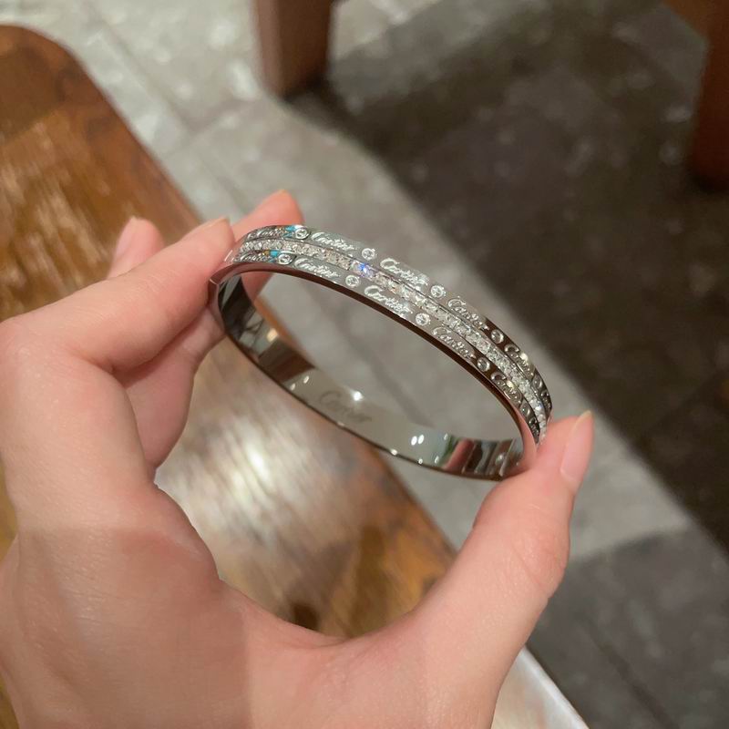 Cartier bracelet 06yxh10 (8)