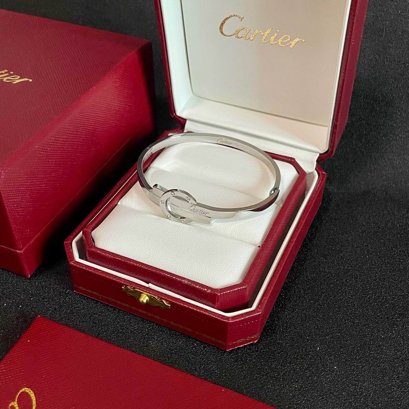 Cartier bracelet 06yxh11 (10)