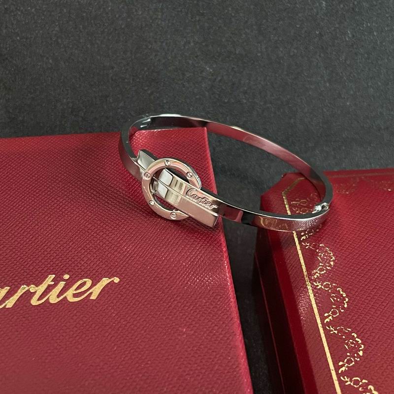 Cartier bracelet 06yxh11 (6)