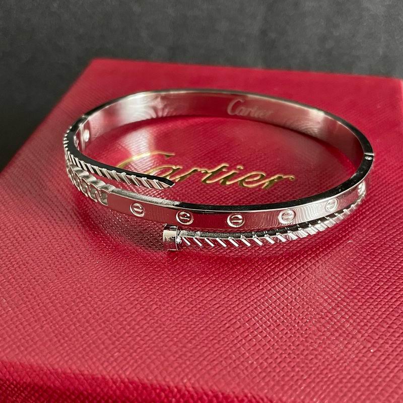 Cartier bracelet 07yxh05 (10)