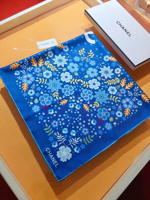 Chanel  silk scarf 90X90cm E (1)