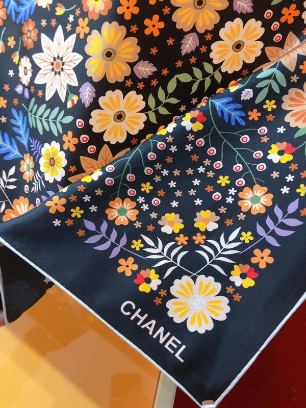 Chanel  silk scarf 90X90cm E (12)