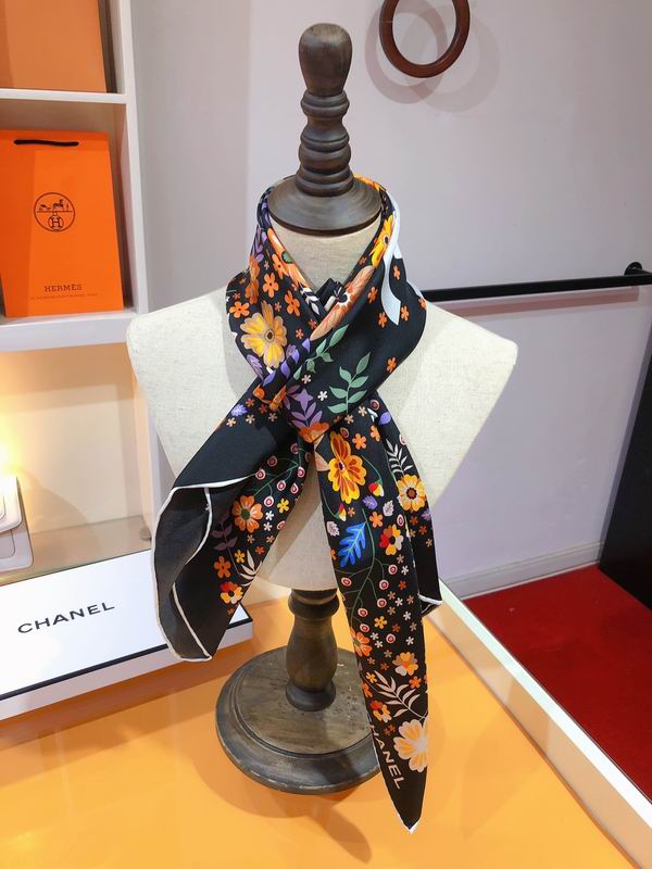 Chanel  silk scarf 90X90cm E (15)
