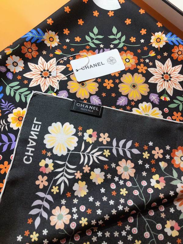 Chanel  silk scarf 90X90cm E (17)