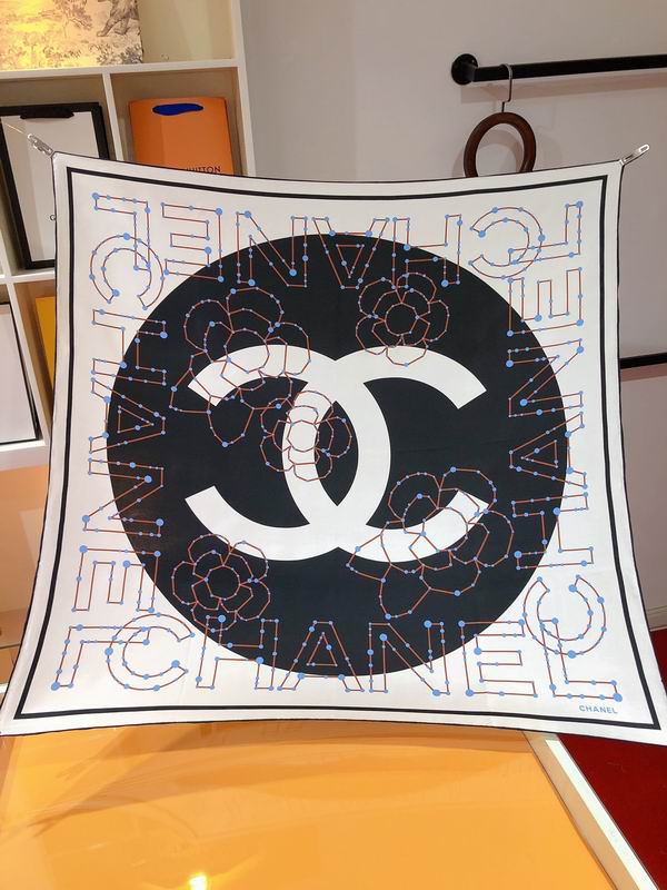 Chanel  silk scarf 90X90cm E (18)