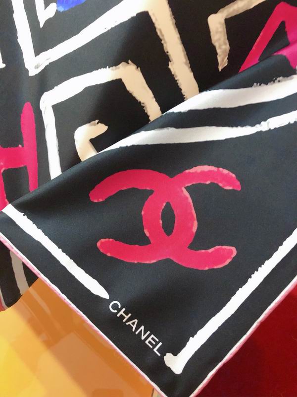 Chanel  silk scarf 90X90cm E (2)
