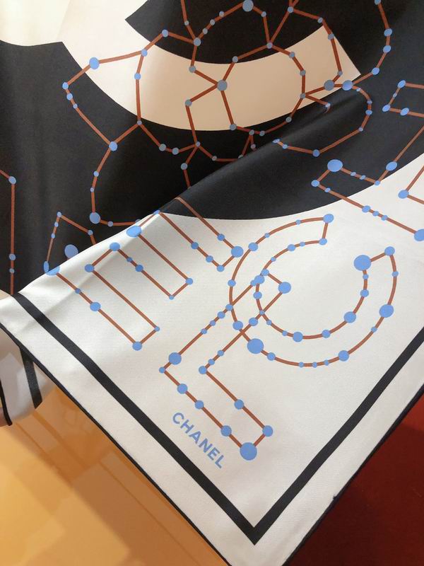 Chanel  silk scarf 90X90cm E (20)