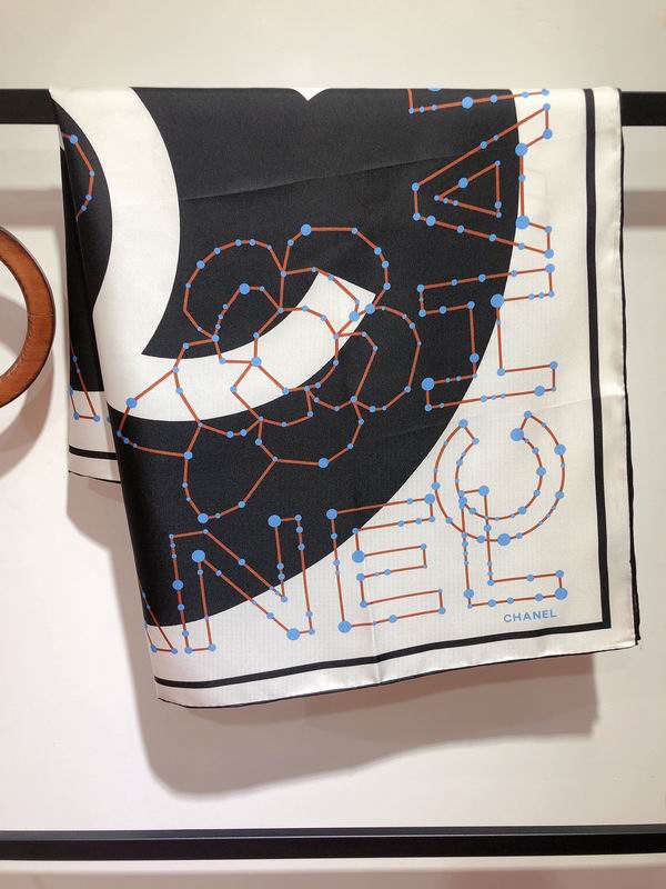 Chanel  silk scarf 90X90cm E (23)