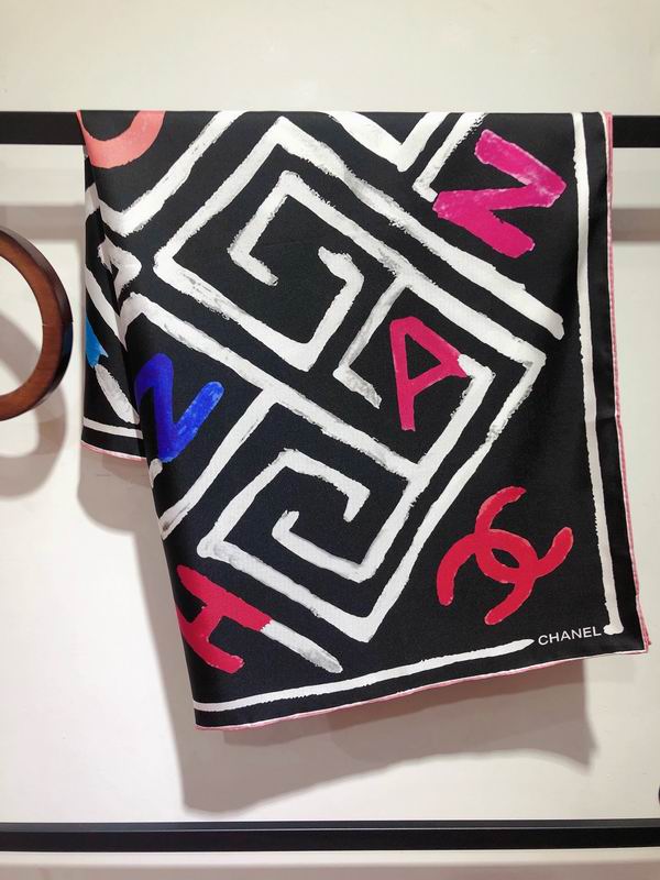 Chanel  silk scarf 90X90cm E (4)