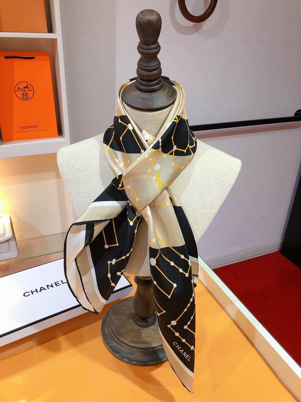 Chanel  silk scarf 90X90cm E (5)