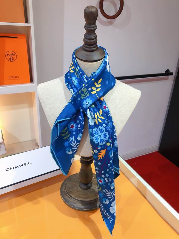 Chanel  silk scarf 90X90cm E (6)