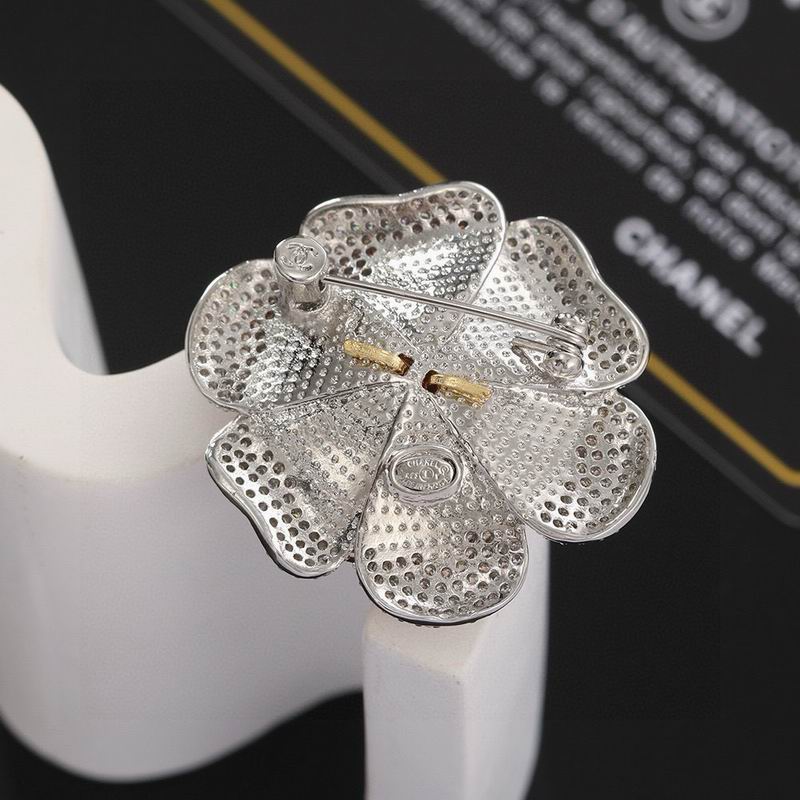 Chanel Brooch 05yxh03 (2)