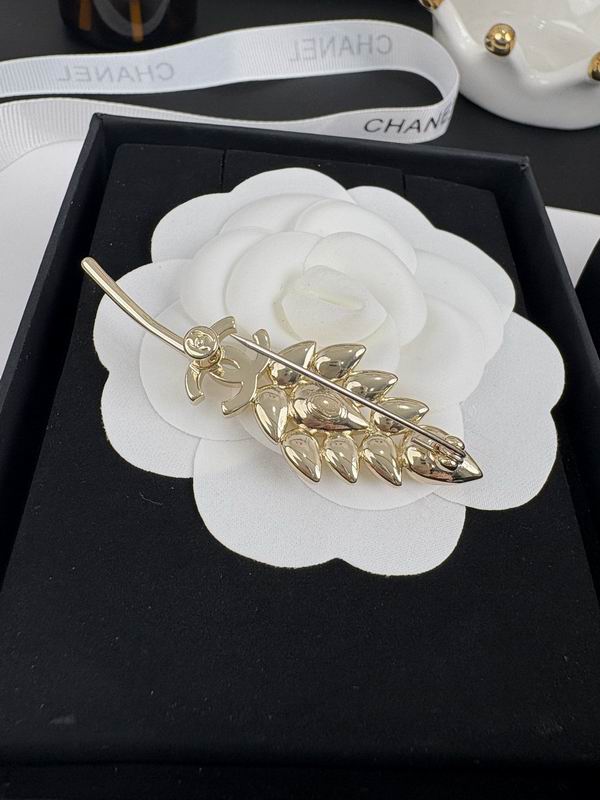 Chanel Brooch 05yxh05 (3)