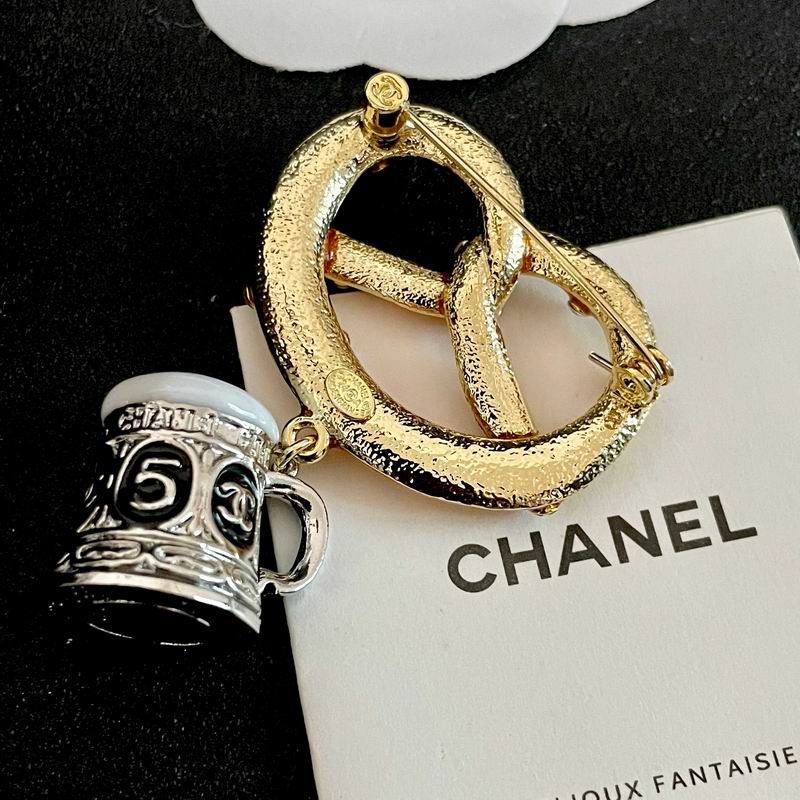Chanel Brooch 05yxh10 (3)