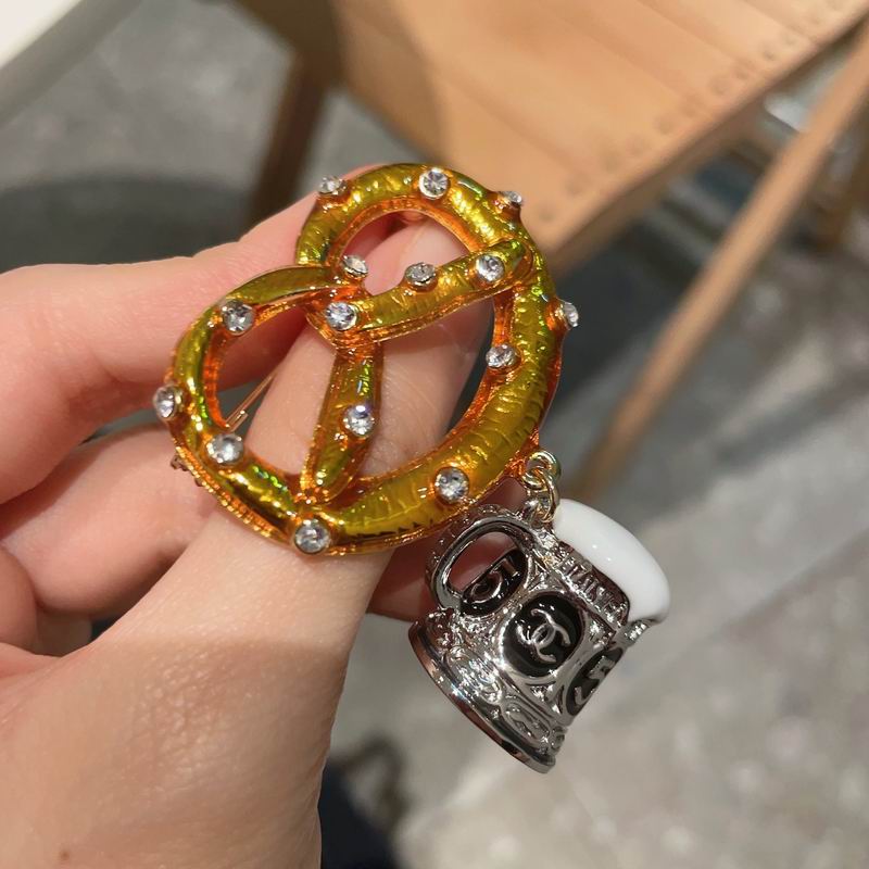 Chanel Brooch 05yxh10 (5)