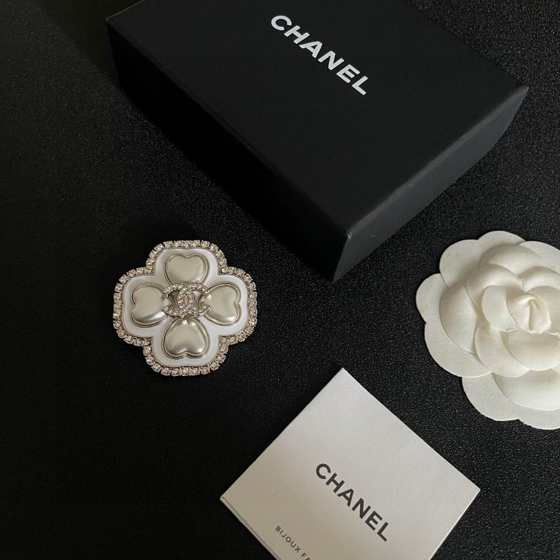 Chanel Brooch 05yxh21 (1)