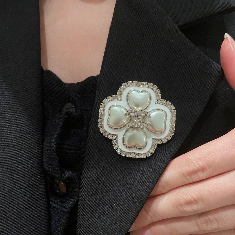 Chanel Brooch 05yxh21 (4)