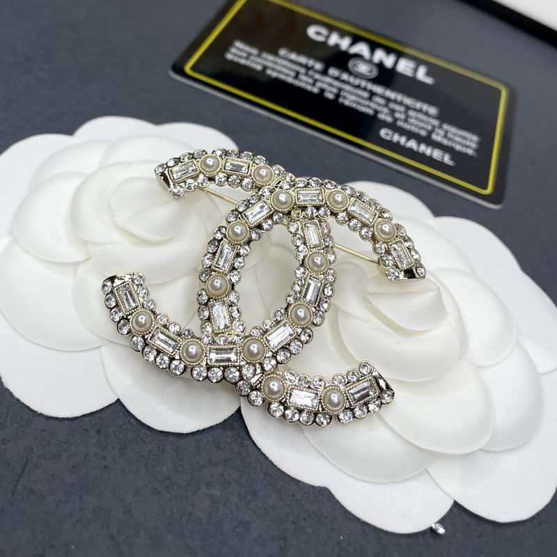 Chanel Brooch 05yxh29 (2)